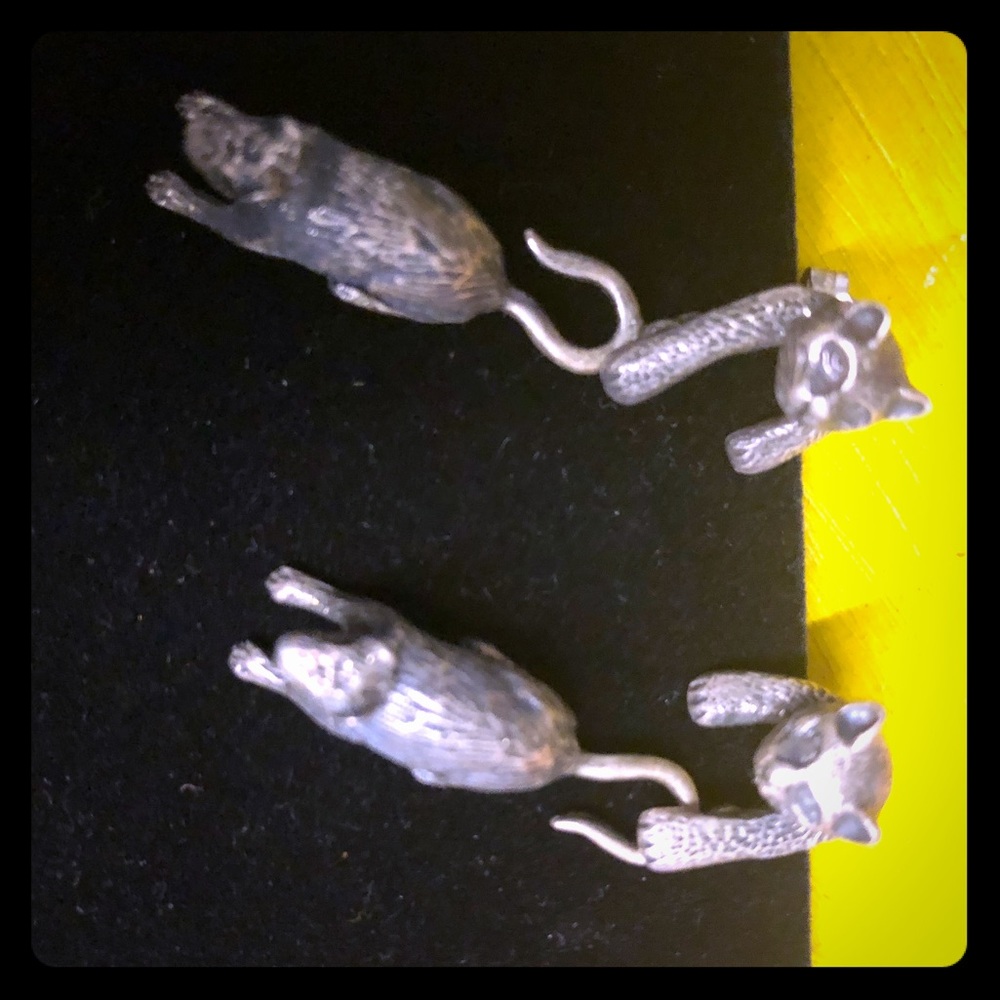 Cat and mouse earrings - vintage 90’s unique !